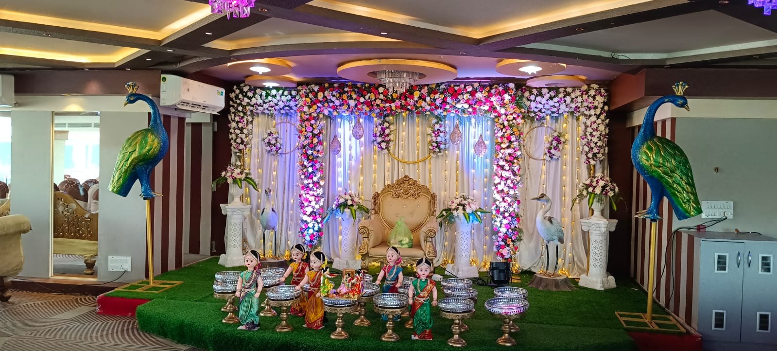 Su Floral reception decoration