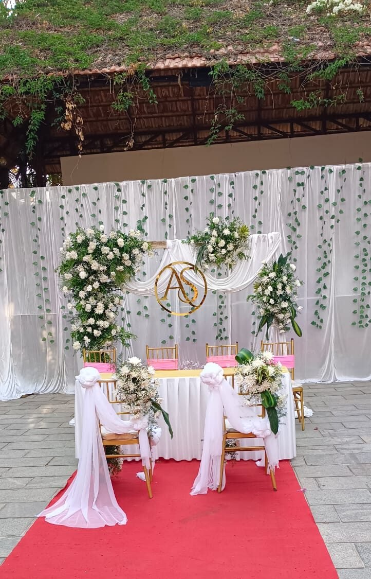 Su Floral floral arrangement
